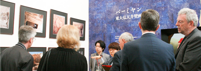 Many guests visit SOSin Afghanistan exhibition in CHINRETSU-KAN Tokyo University of the Art. 2016.04.26